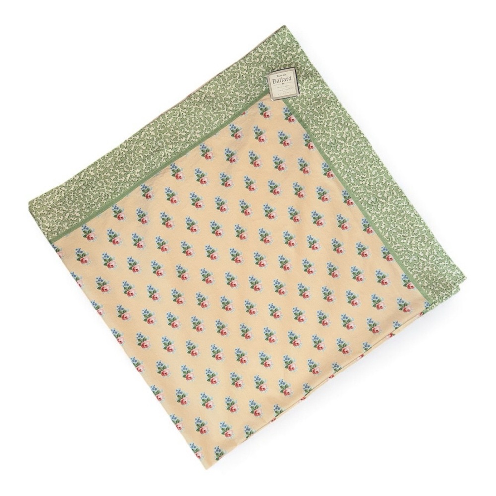 Karen Lee Ballard NWT 100%
Cotton Table Linen